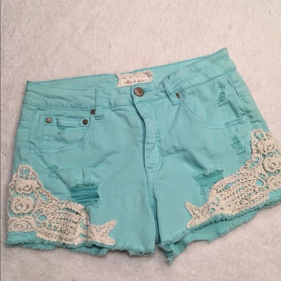 ALTAR’D STATE COLOR DISTRESSED DENIM CROCHET TRIM - Picture 1 of 3